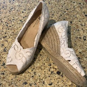 White Mountain Wedge Shoes